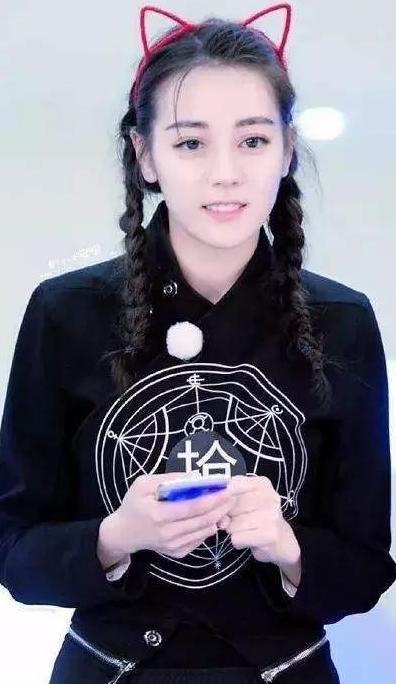 辫子是村姑专属？最全迪丽热巴Baby宣仪郑爽杨幂高级辫子盘点