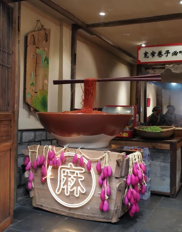 第4次来成都,对这些地方还是念念不忘,这家店居然敢说排队25年