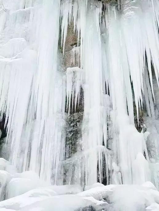 秦岭深藏敢与九寨沟媲美的地方！有条惊艳的自驾公路