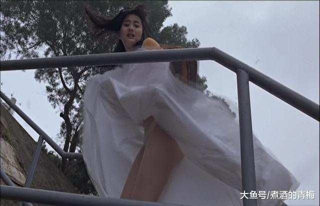女生们，你想知道夏天最吸引男人目光的短裙是什么吗