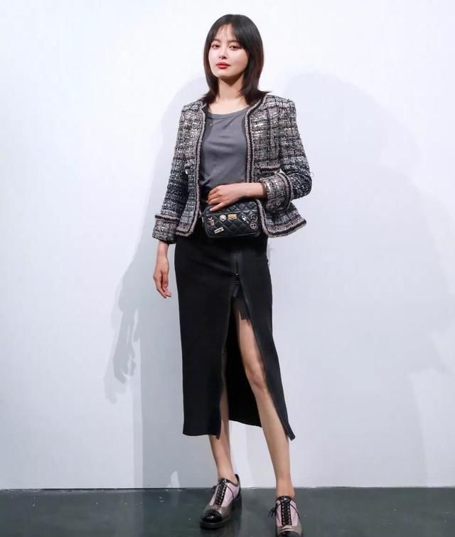  『小香风外套』大衣已经过气了，今年回头率最高的是这“4款”外套，时髦显气质