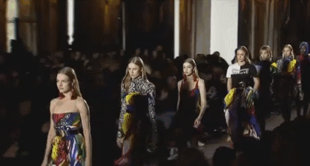 俄罗斯足球队借过，轮到时尚军团上场了|会玩