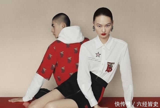 『十足』她是福布斯榜中国十大国际模特,今穿牛仔连体裤配大衣,霸气十足