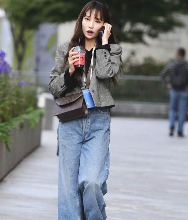 小脚:你的小脚裤已下线,如今更流行这几款裤子,穿后超显腿长