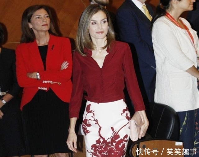 「懂得」优雅女人懂得穿裙子不能过短,看西班牙王妃就知道,40岁该这样穿