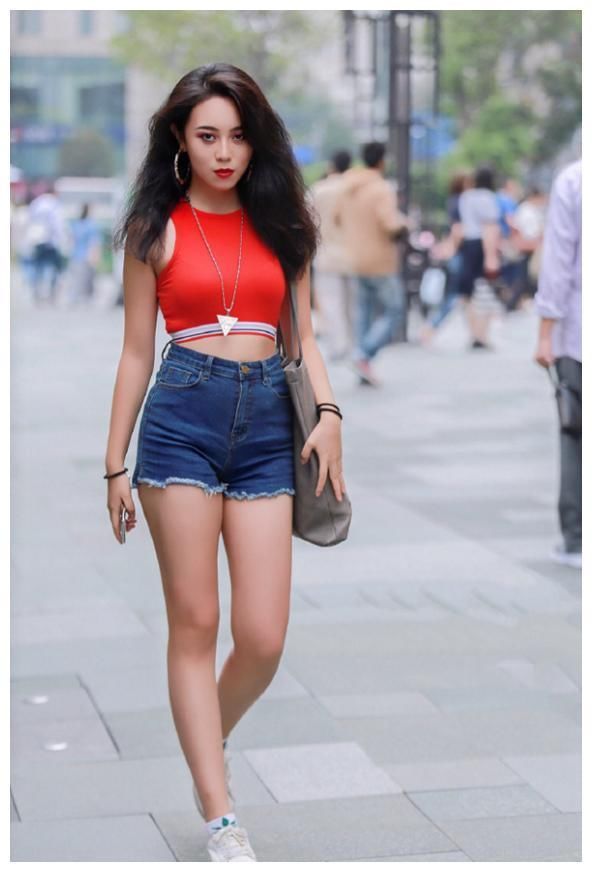 街拍：图1性感蕾丝连体裤，图2热情火辣，图3青春活力