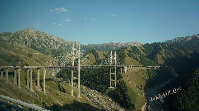 新疆最大的湖泊:面积是70个西湖,必须坐车游览,仍在年年变大