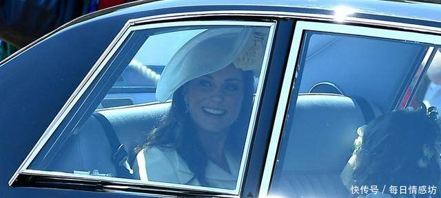 哈里大婚，凯特四穿旧衣低调登场，夏洛特公主吐舌抢镜