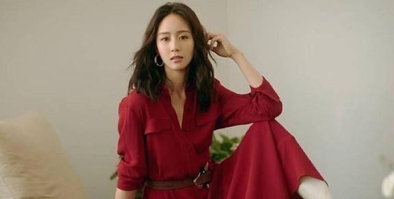 女性的高级气质,当当张钧宁跟周迅撞衫,终于见识到了