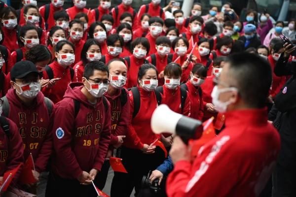  医疗队■英雄回家了，这一组照片，让人泪目→