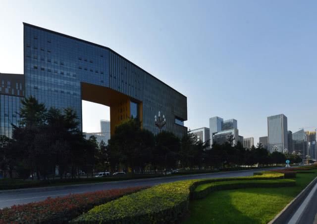 GDP跃进4万亿！为什么地处西部的四川省经济发展能稳定上升？