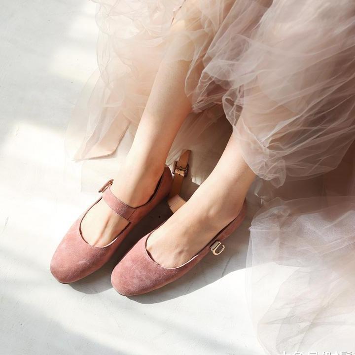 恨天高快扔掉! 秋天流行穿这3双鞋, 出街显高又时髦!