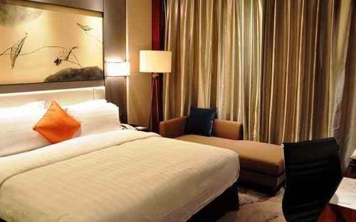 对比中日两国酒店，为何日本酒店退房时从不查房？看完涨知识了！