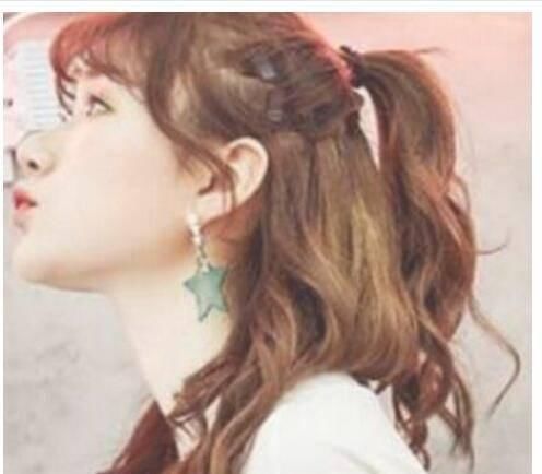  [女生]2020齐头帘发型，女生修脸齐头帘这样扎，变年轻