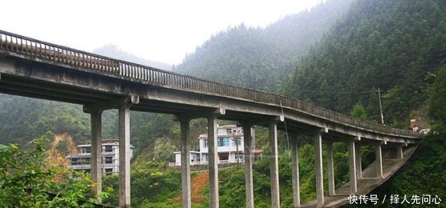 中国造世界第一怪桥桥墩悬空30年都不倒，全世界仅有4座！