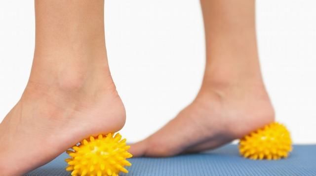  【女人】女人穿着高跟鞋走路,如何走得更优雅的练习方法!