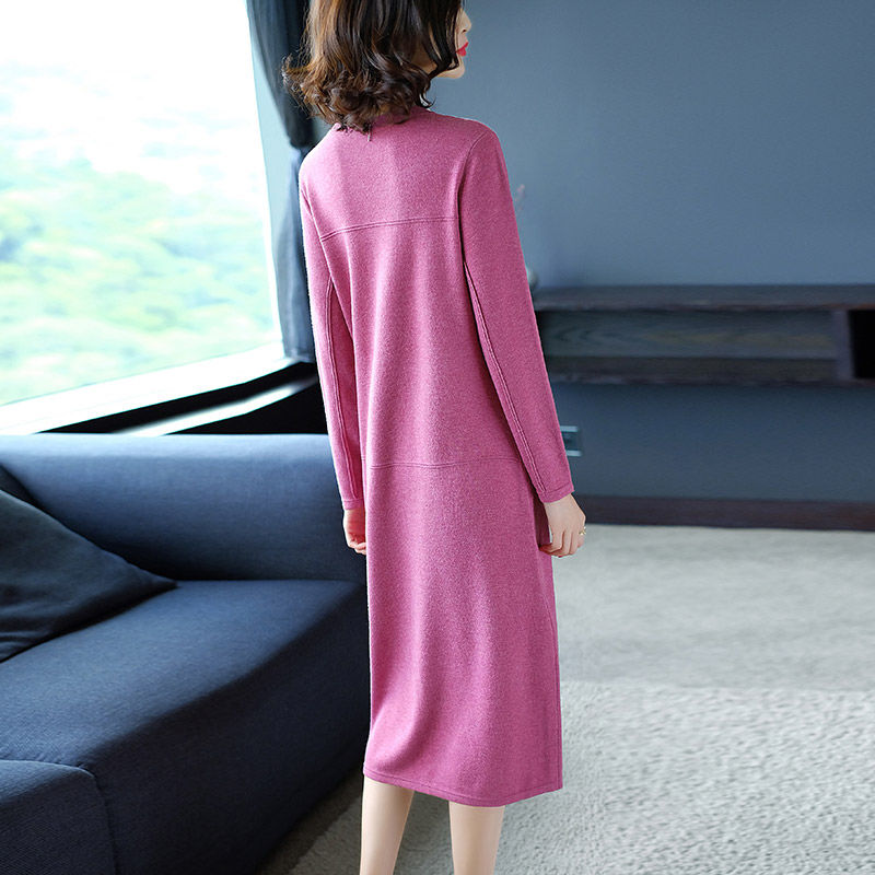 女人若到了中年，建议秋天买件这种高级秋裙，虽贵~但美得不得了