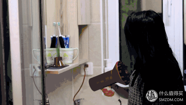 MI 小米生态链素士电吹风，靓丽极简机身，双通道负离子57度恒温输出