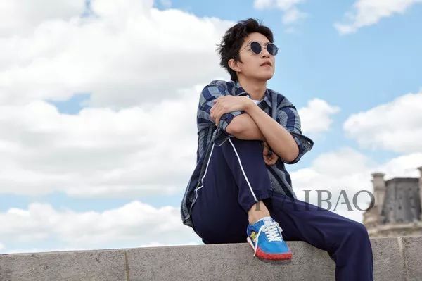 你的穿搭过时啦!跟戚薇、屈楚萧学最潮穿法，分分钟朋友圈点赞过