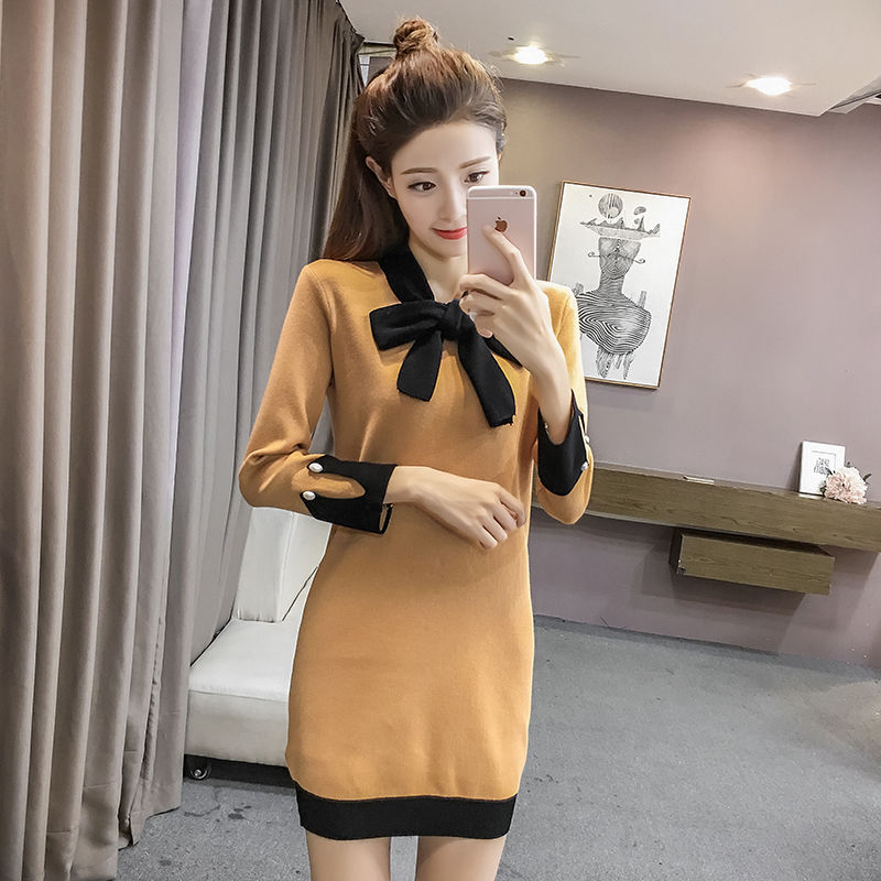 小姐姐，你真会打扮!穿这样的洋气秋装，可爱时尚完全藏不住