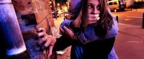 不实用穿搭｜如何避免穿得像个笑话哈哈哈哈哈哈哈哈哈哈哈哈哈哈