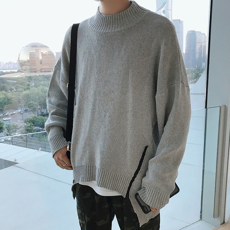 天气慢慢转凉了，这款毛衣是今年特别流行的款式，穿上特别有品味