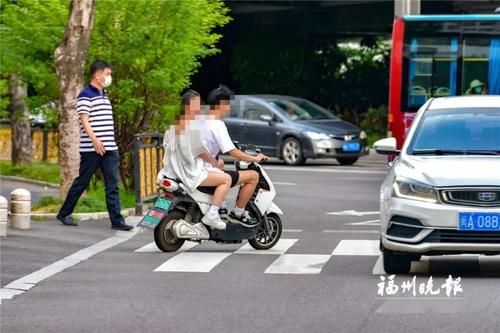 交警|福州严查!电动车这样上路,罚!