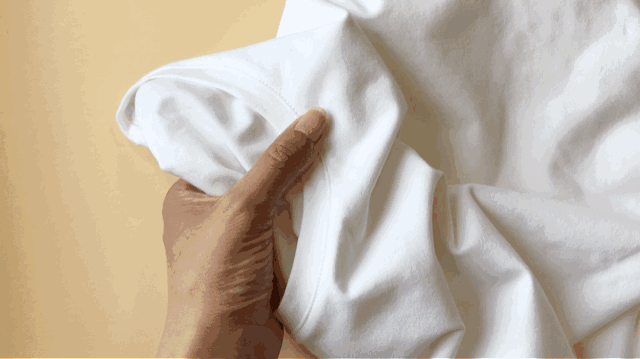 简单到极致的魔力!穿上就脱不下来的白T恤。