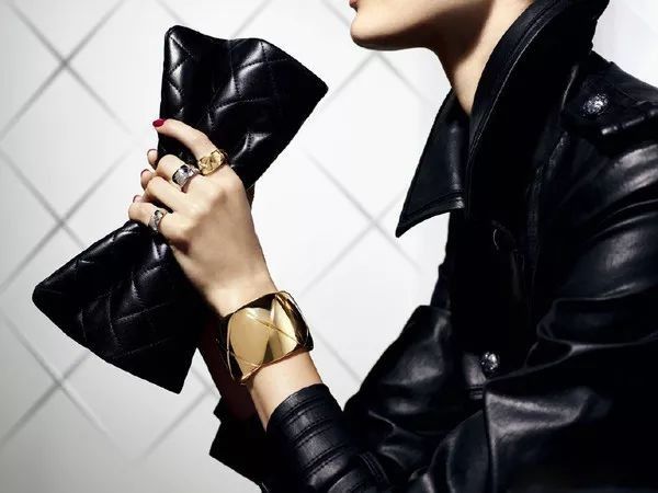 周董夫妇合体撒糖超级甜，七夕礼物就选同款了!