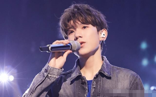 6个王源有1个是假的，据说连千玺和王俊凯都分不清，你能找出来吗