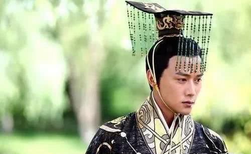  王氏外戚|曾是儒家道德楷模的王莽是真君子还是真能装？他又为何篡汉自立？