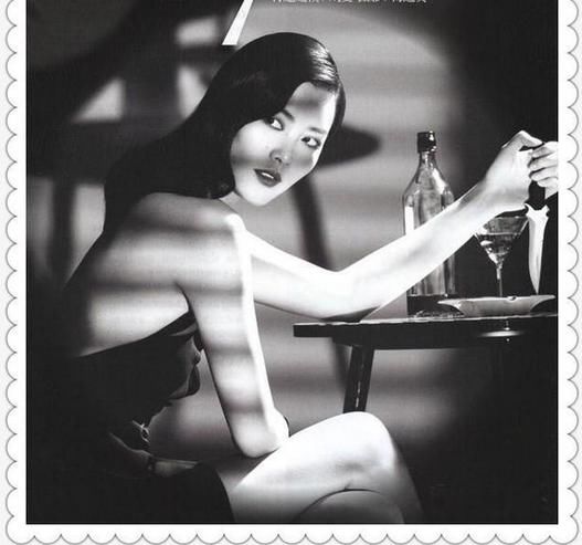 看了43岁周迅杂志照，再看30岁刘雯，网友：灵气跟霸气差距还真大