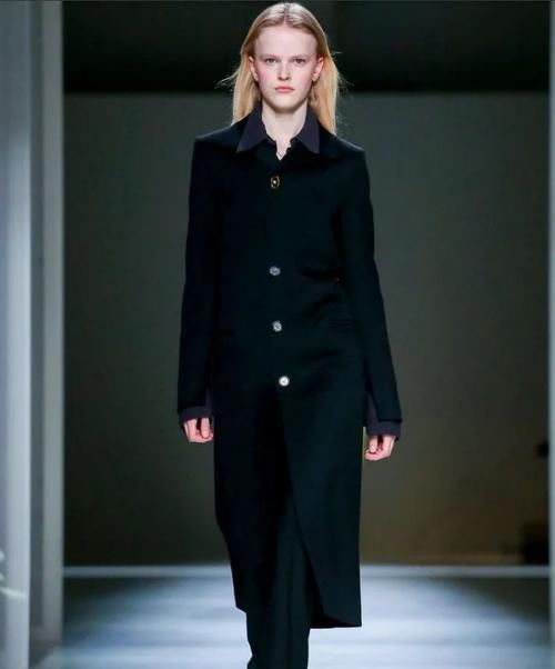#时髦#哪个时髦精身上没件Bottega Veneta?