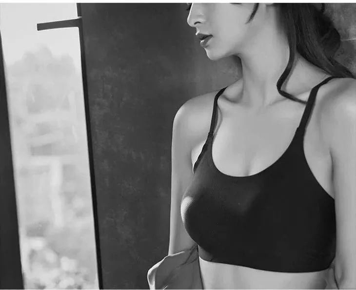 美胸已经不能满足了,心机girl们开始注重舒适性感美背了!