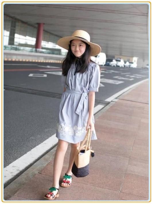 12岁李嫣再现T台走秀，满屏超模范，网友：看胯就知道腿真的很长