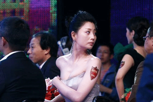  『郝蕾』他娶过郝蕾，爱上王珞丹，和殷桃传绯闻，现在和她成为夫妻