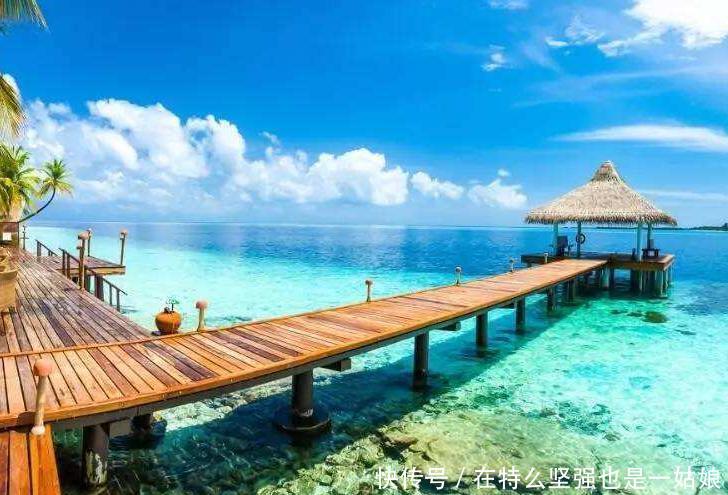 亚洲最小的国家，但是多次帮助我国，为报恩我国帮其建造跨海大桥