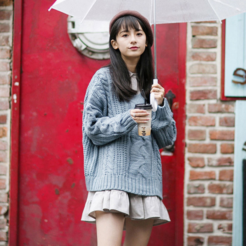 快丢掉老土的连衣裙吧，今年流行穿这样的小香风套装让你洋气到爆