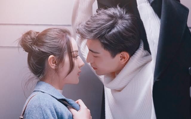 #邓伦#邓伦：戏中自带霸总气质，戏外的他却是一个萌萌的小怂蛋