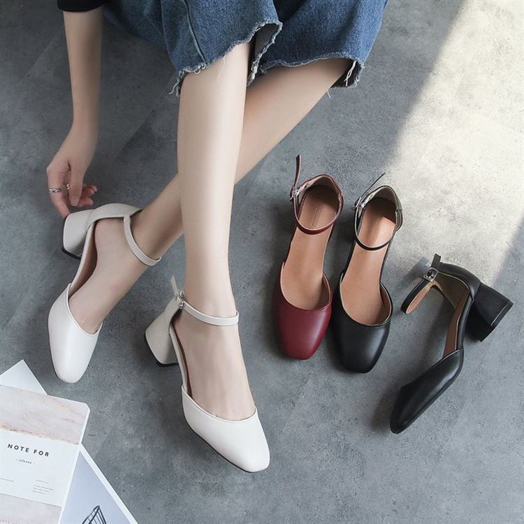 女人没有一双高跟鞋,聚会出门怎么行?这才是最好的个性搭配哦