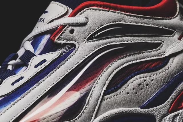 巴黎时装周走秀款！李宁极光天行周六即将发售！