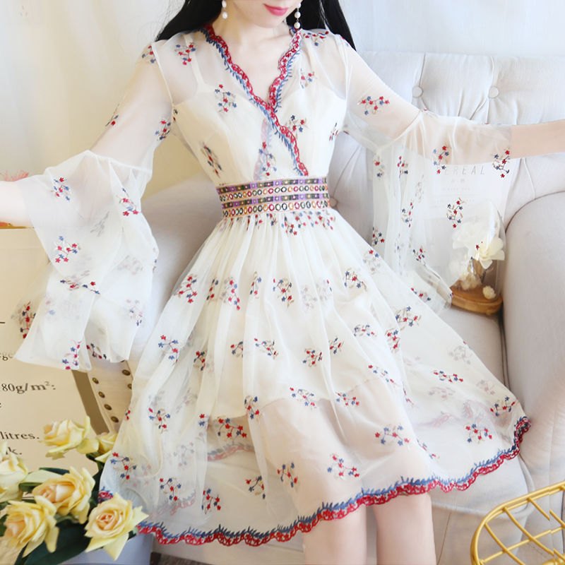 “汉服裙”火了，原来改良古装竟能这么美，特别显气质还巨吸晴