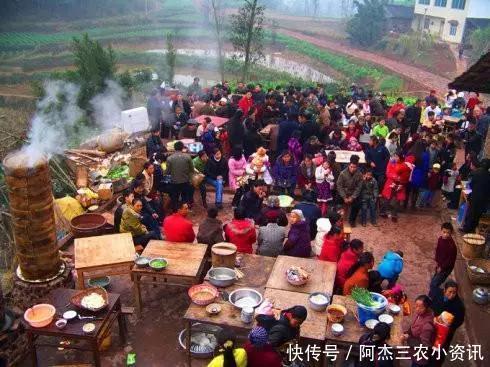  上演@农村“冷酒席”正在上演，以前人不到，现在礼也不到了