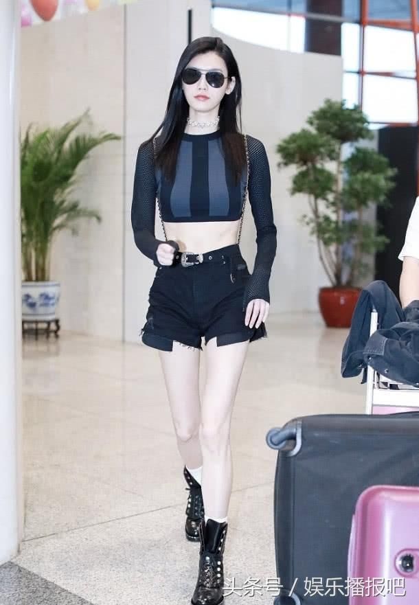 奚梦瑶有多瘦？短裤穿不满腰带缠一圈还长一大截，目测不到98斤