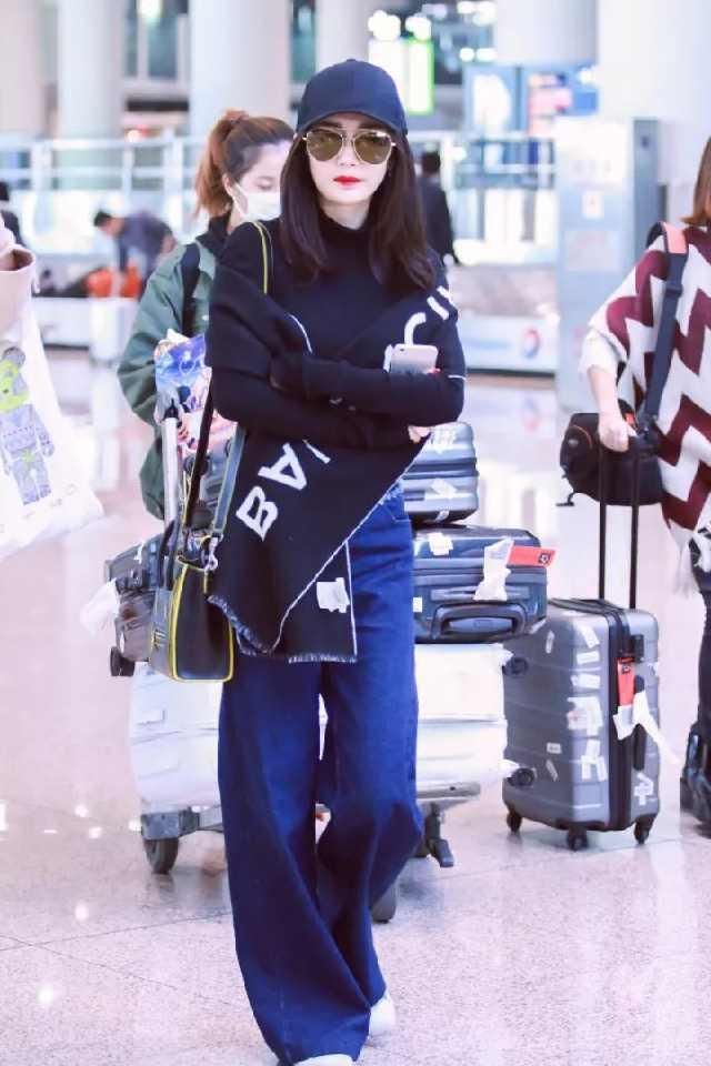 杨幂和baby同框未P照片流出，网友口水直流