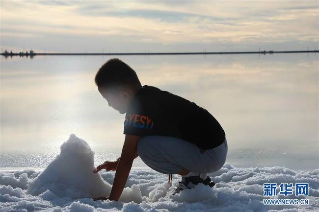 走进青海察尔汗盐湖