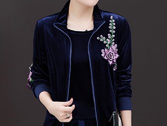 太美了!难怪妈妈不穿裙，穿上新出炉的气质套装，美的不像中年人