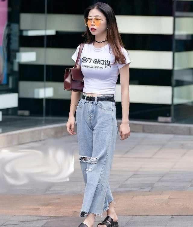 街拍,姐姐这身体简直就是完美,看着就很天然很实在