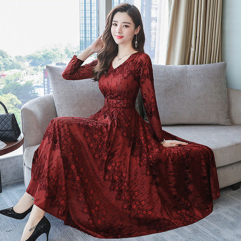 立秋后尽量不要穿太邋遢，试试这几款刚上新的秋裙，仙气值爆表