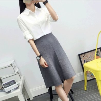 别再穿短裤了，今秋主打半身裙，藏肉又有型，真不简单